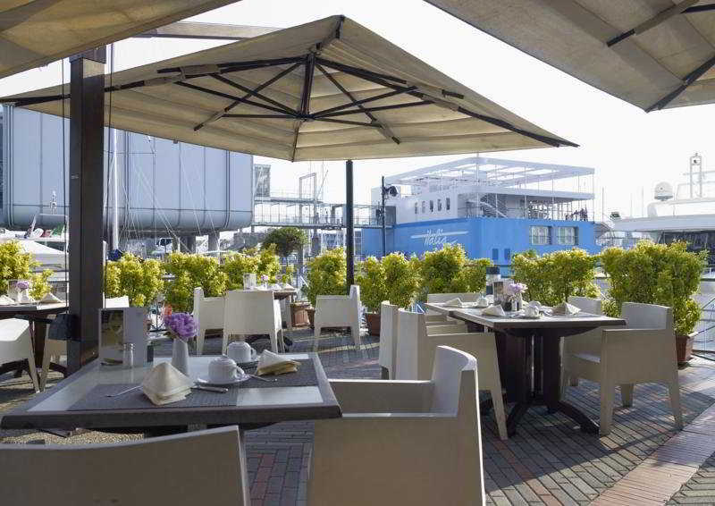 Nh Collection Genova Marina Otel Restoran fotoğraf